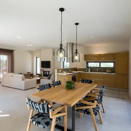 Almyra * Χαλικούνας