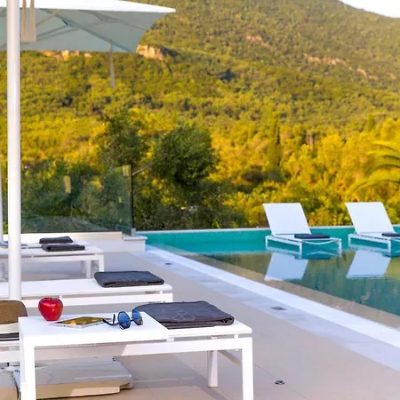 Villa Almyra Halikounas